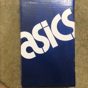 9.5 goblin blue/navy ASICS gelsagas